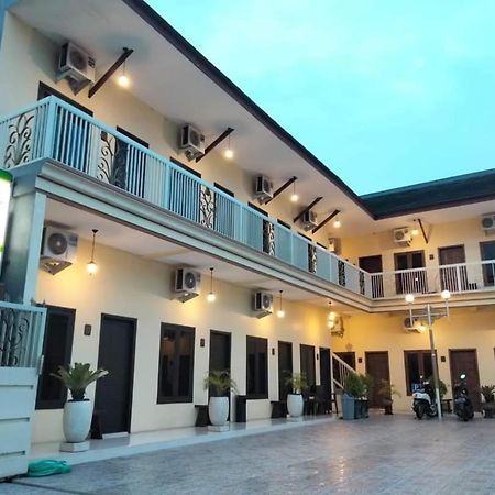 Griya Adhirasa Sumenep Hotel Exterior photo